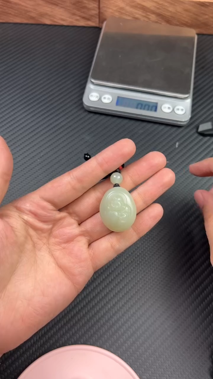 【闪购商品】和田玉吊坠(赠链)未镶嵌且末微色差迪克兰一细