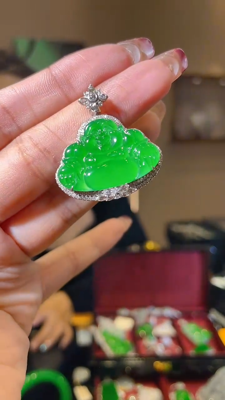 【闪购商品】翡翠吊坠(不含链)18K金镶嵌天然翡翠A货