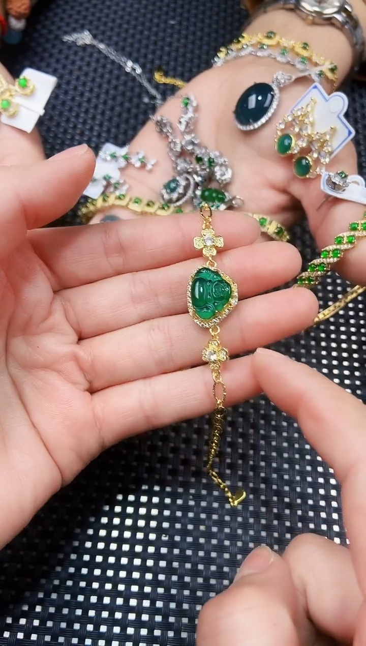 【闪购商品】翡翠手链未镶嵌11111111