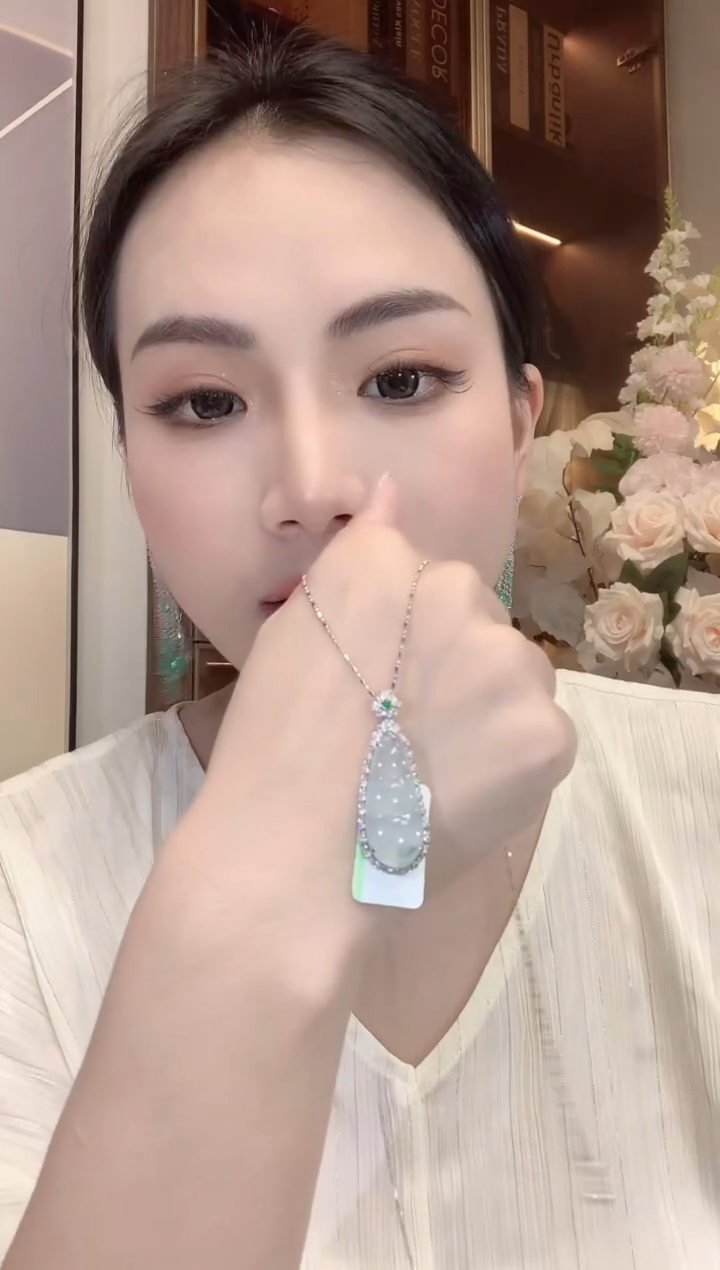 【闪购商品】翡翠18K金镶嵌吊坠(不含链)C5