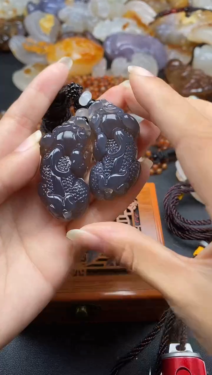 未镶嵌1玛瑙/玉髓二*ll