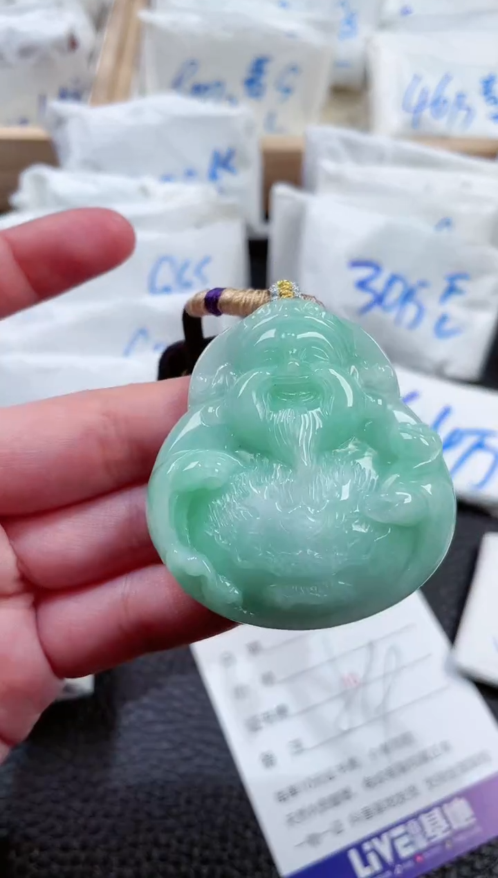 【闪购商品】翡翠颈饰未镶嵌000107565