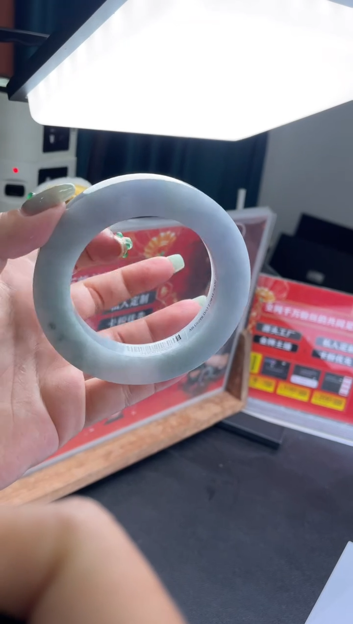【闪购商品】定制翡翠手镯未镶嵌手镯DDQ/发一件
