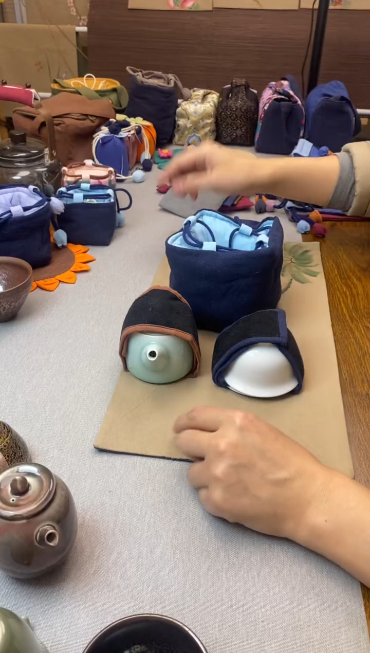 蓝色斗金大号+咖色壶条+蓝色盖碗条