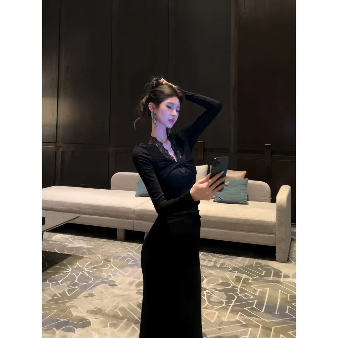 法式高端名媛蕾丝扭结连衣裙冬季黑色显瘦内搭V领包臀鱼尾裙长裙