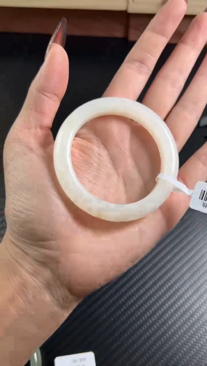 未镶嵌手镯和田玉且末金山微色差51+mM