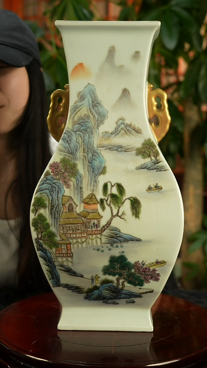 其他瓷人***节山水四方瓶