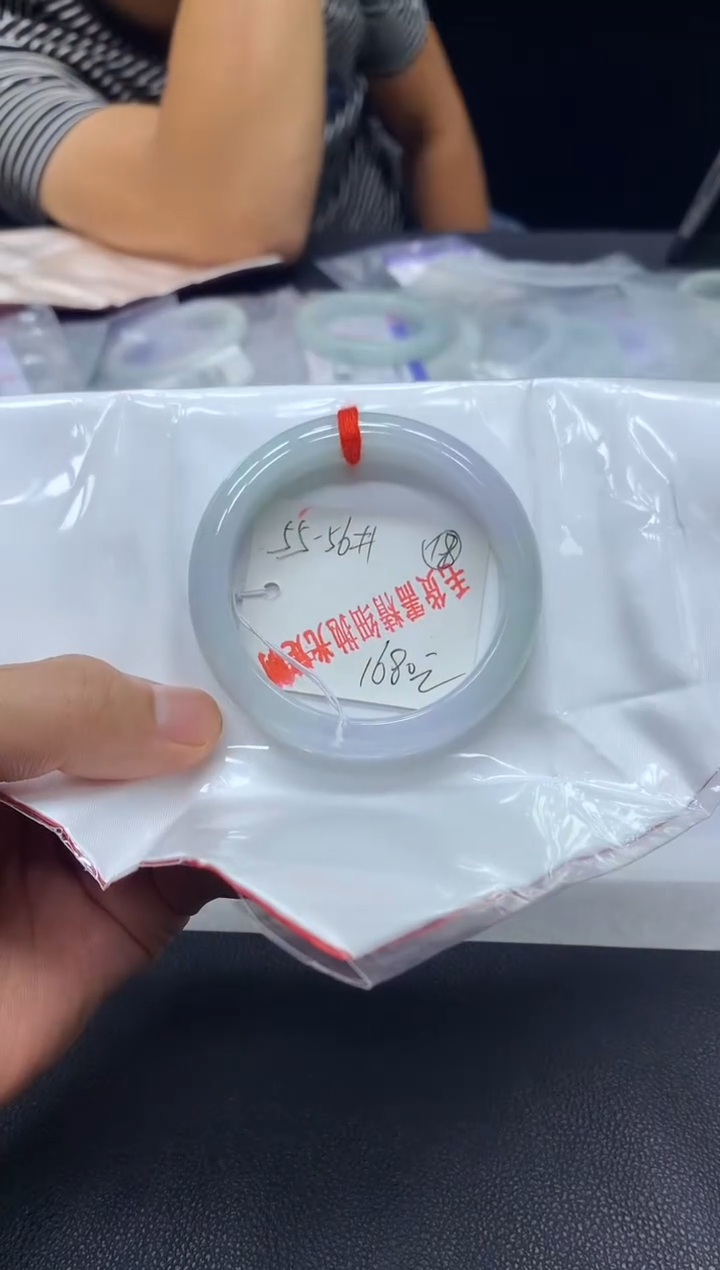 定制翡翠天然A货翡翠手镯未镶嵌现场买断/18