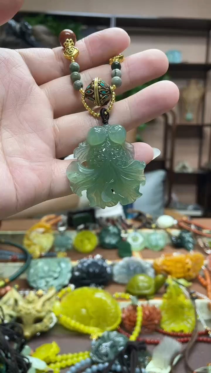 未镶嵌岫玉吊坠·1微瑕