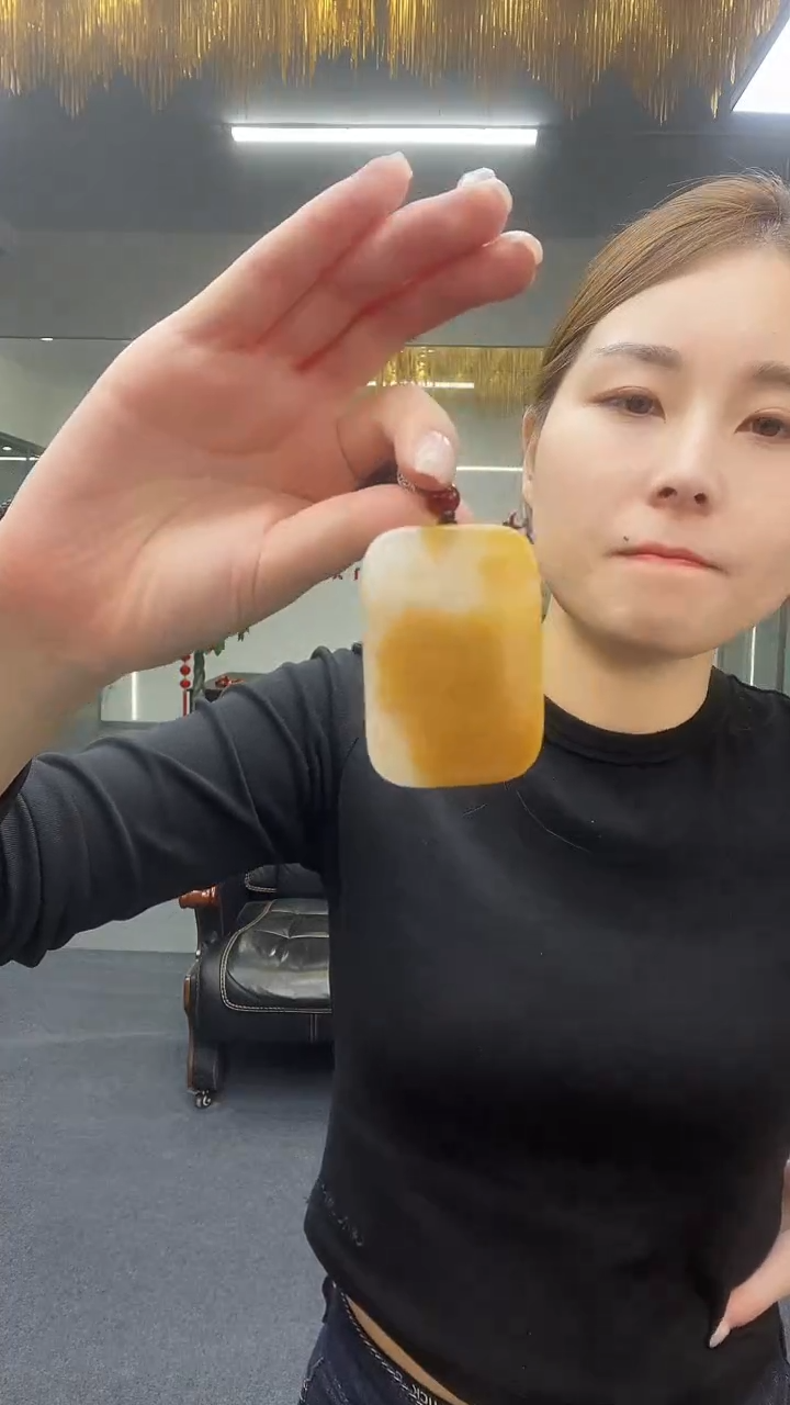 黄色面包牌吊坠多样性发货一件