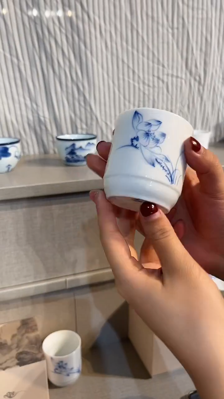 景德镇高温瓷莲花容天