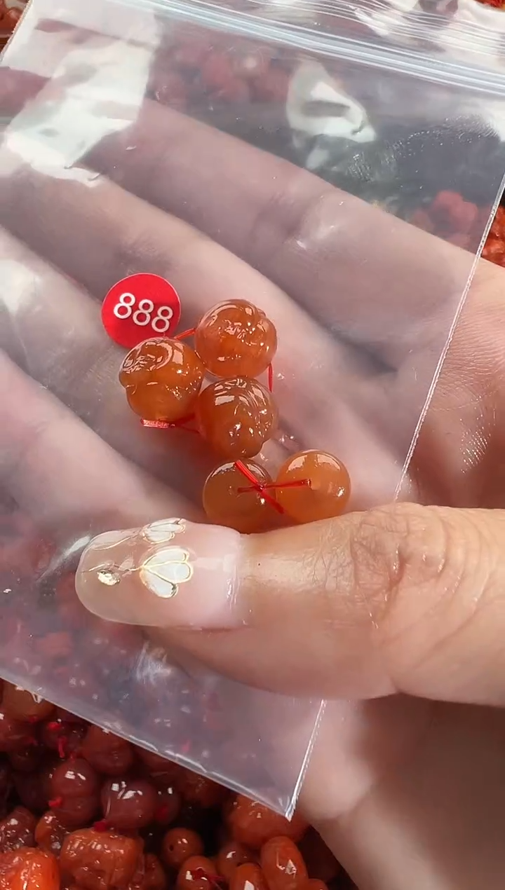 颈饰未镶嵌南红玛瑙1