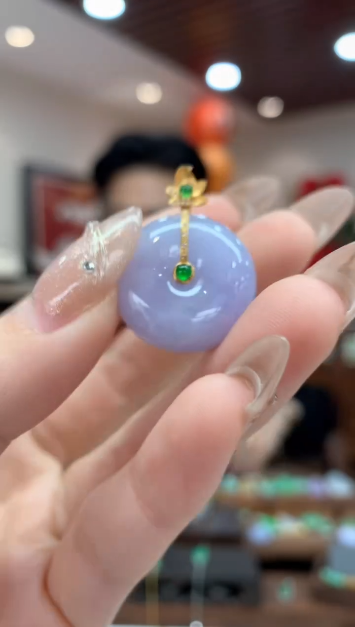 【闪购商品】翡翠吊坠(不含链)18K金镶嵌平安扣