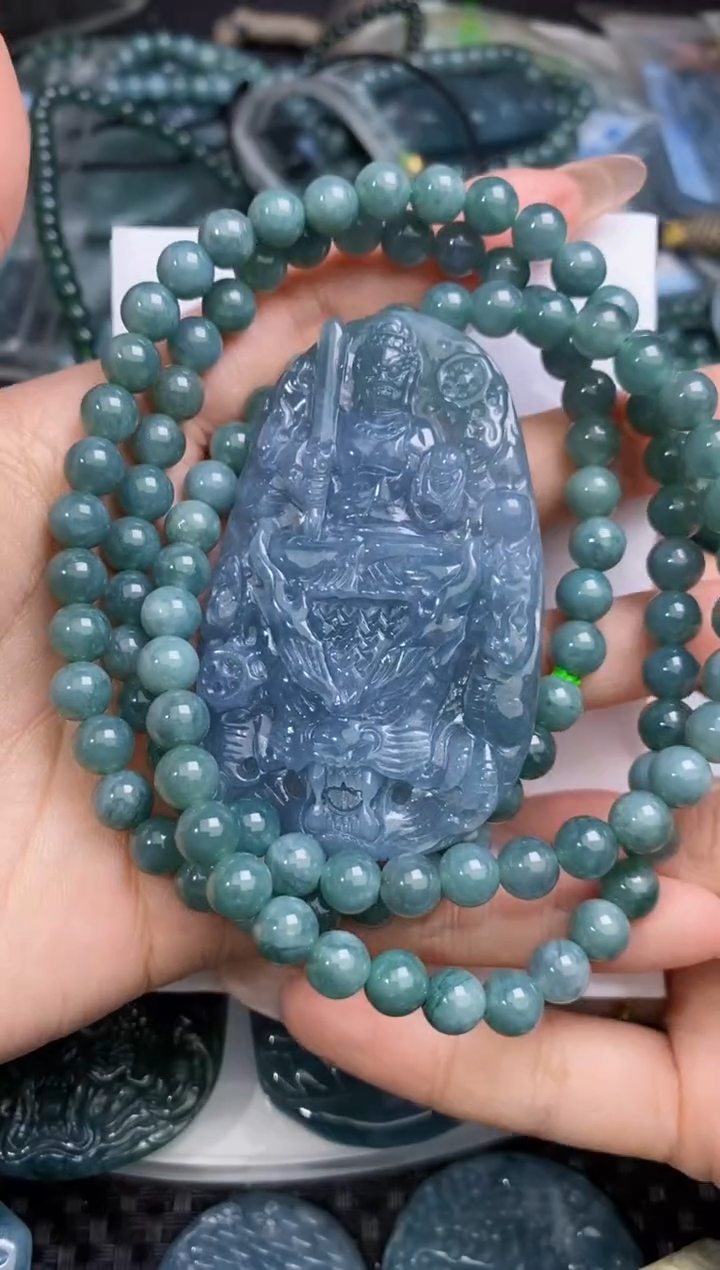 【闪购商品】翡翠颈饰未镶嵌             