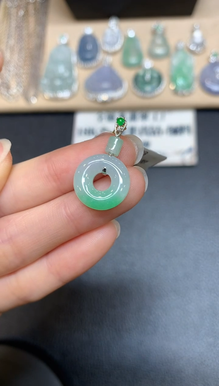 【闪购商品】翡翠颈饰18K金镶嵌【无服务费多样性发其一