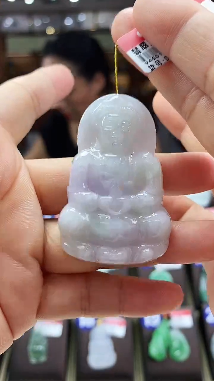 颈饰未镶嵌翡翠观音