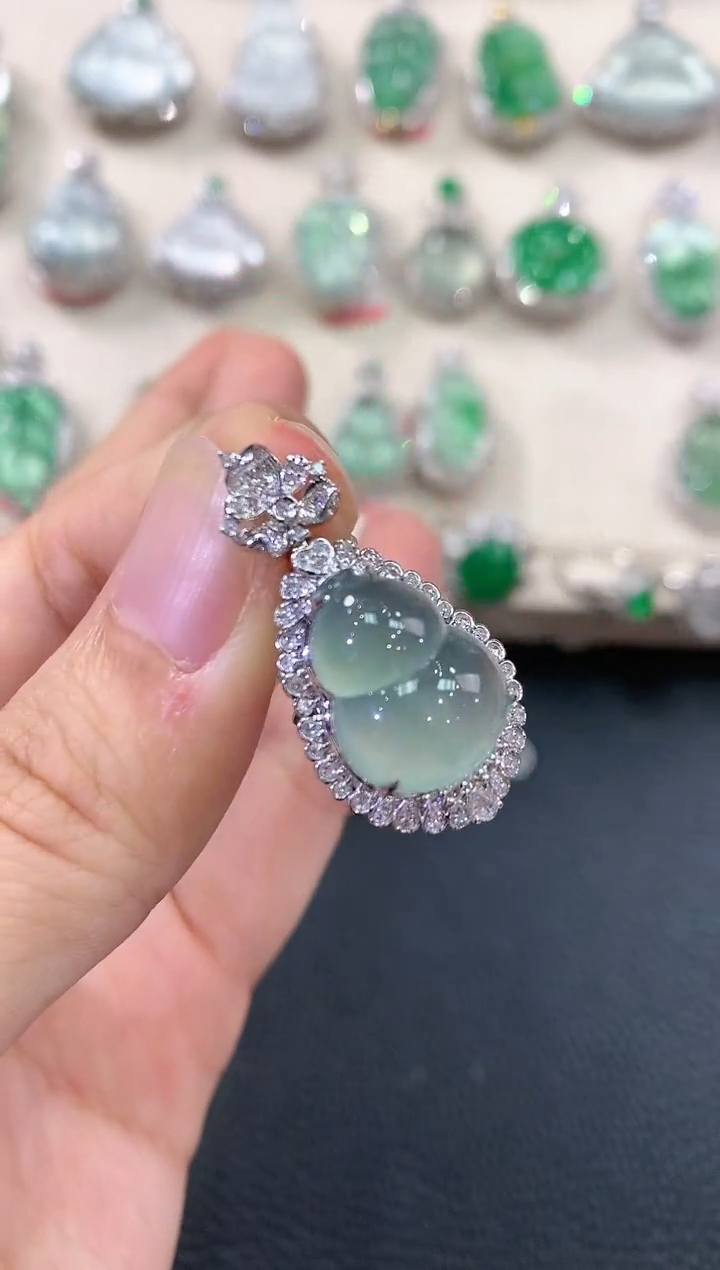 【闪购商品】翡翠吊坠(不含链)18K金镶嵌C133