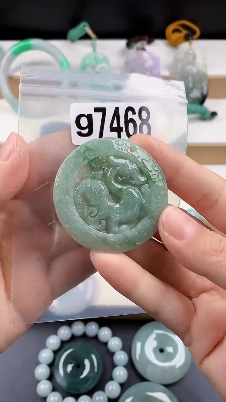 颈饰未镶嵌翡翠天然翡翠吊坠挂件