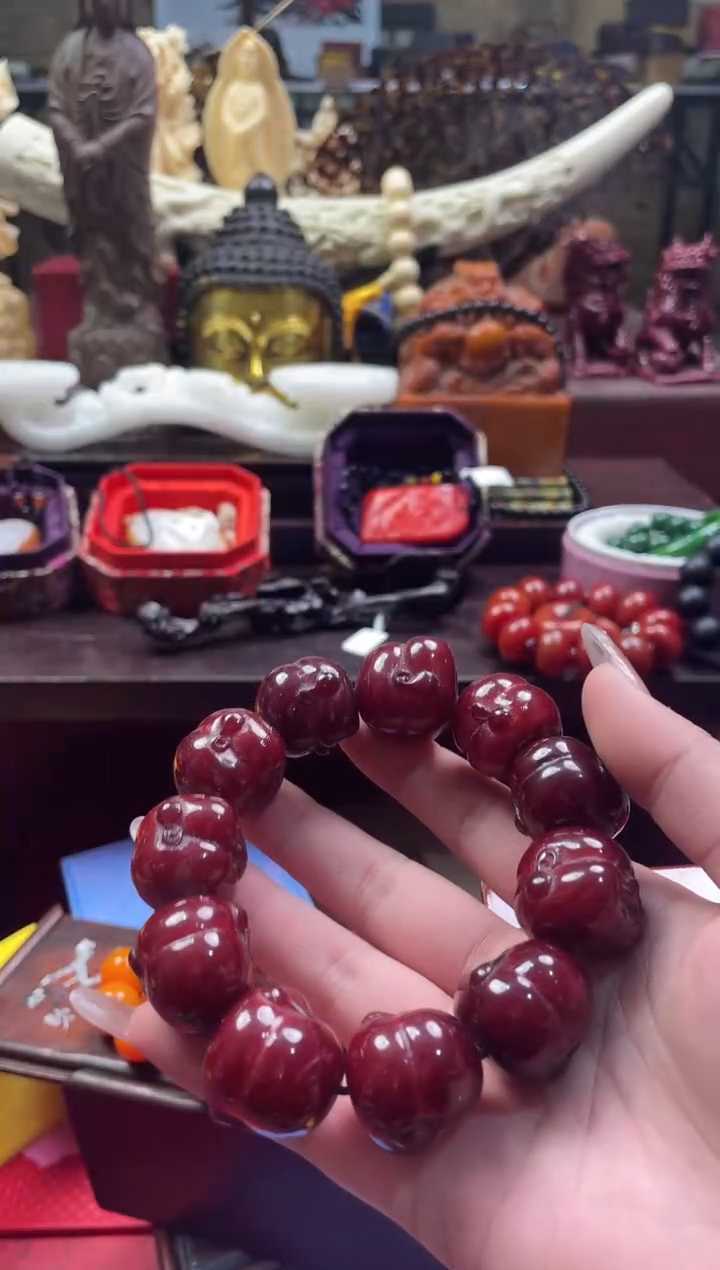【闪购商品】蜜蜡颈饰未镶嵌老蜜弥勒