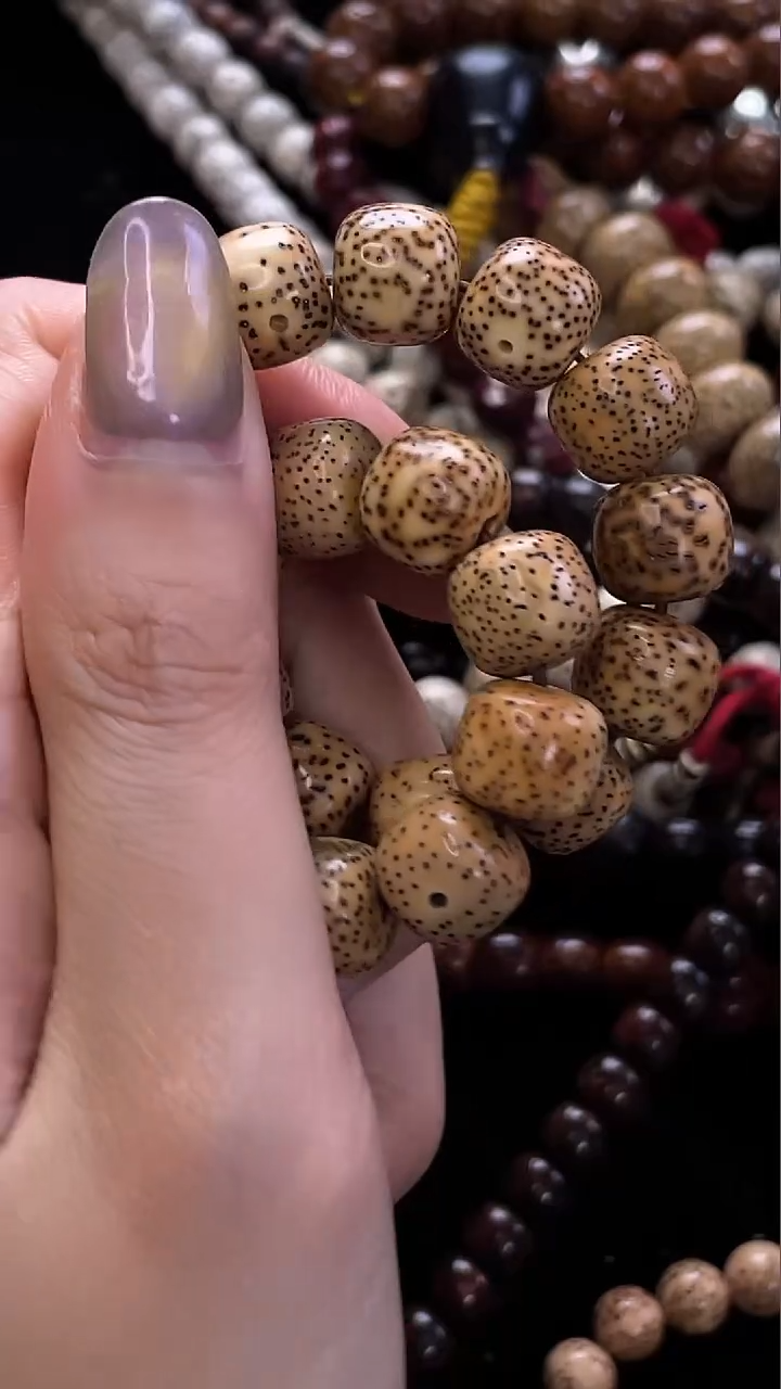 手串星月菩提精工级粉皮陈籽花皮桶珠11*10手串