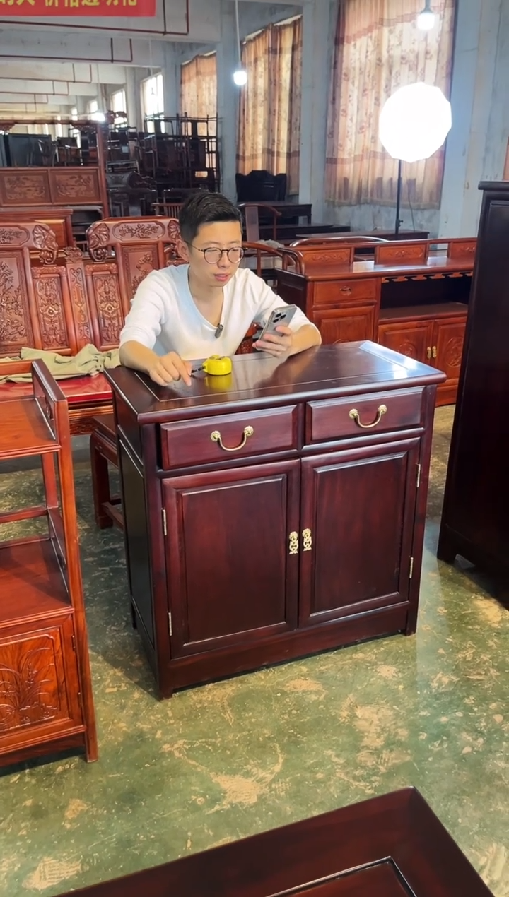 黑酸枝木类成套家具双门餐边柜