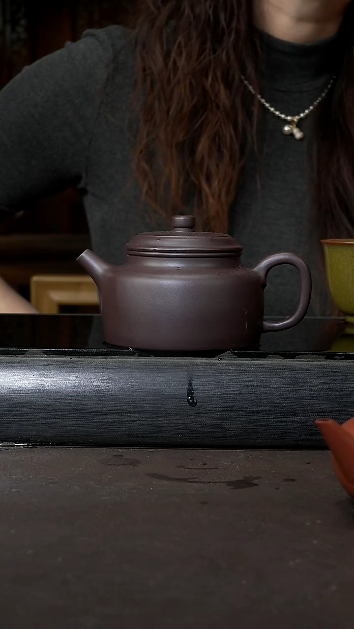 【闪购商品】紫砂茶杯紫茄泥 德钟 250cc