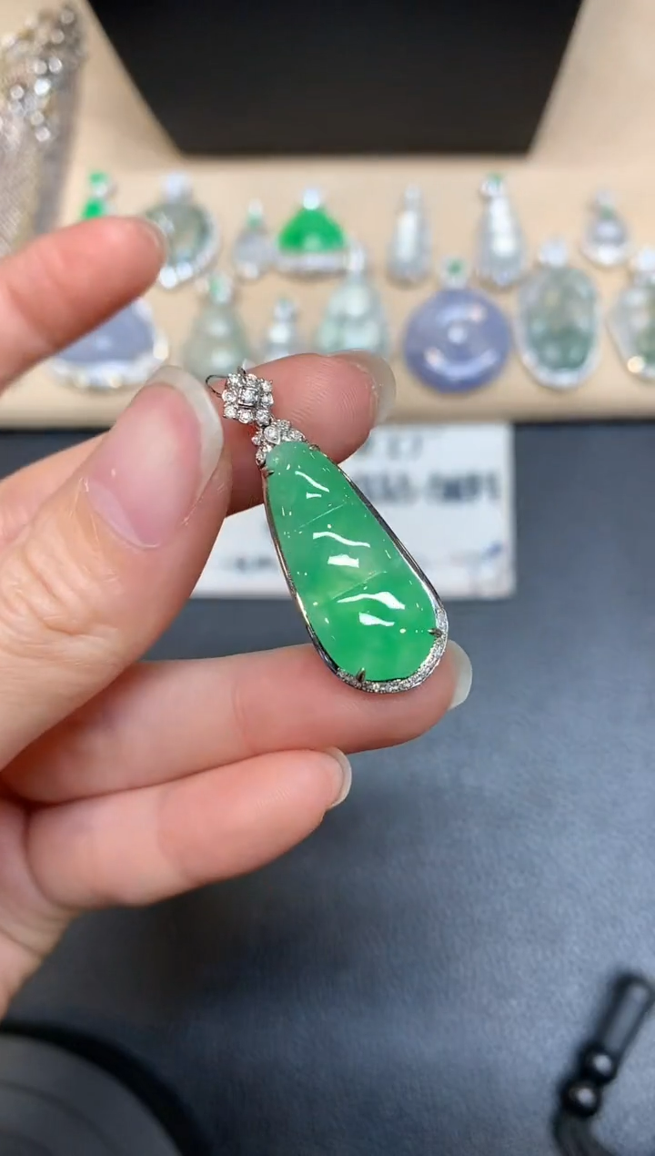 【闪购商品】翡翠颈饰18K金镶嵌 【无服务费