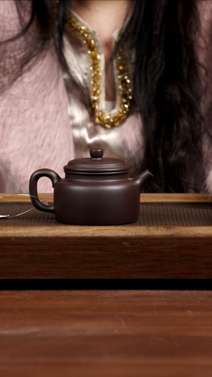【闪购商品】紫砂茶壶黑星土德钟170CC