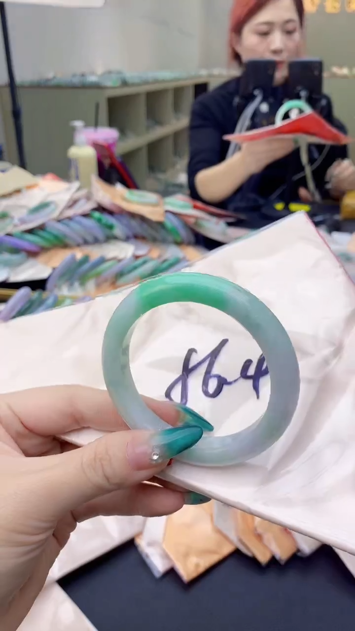 【闪购商品】翡翠手镯未镶嵌0011552320