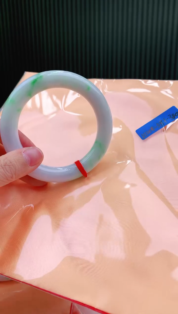 未镶嵌手镯翡翠58