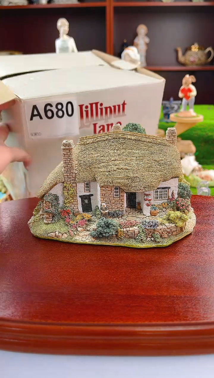 【闪购商品】紫砂茶宠中古小房子