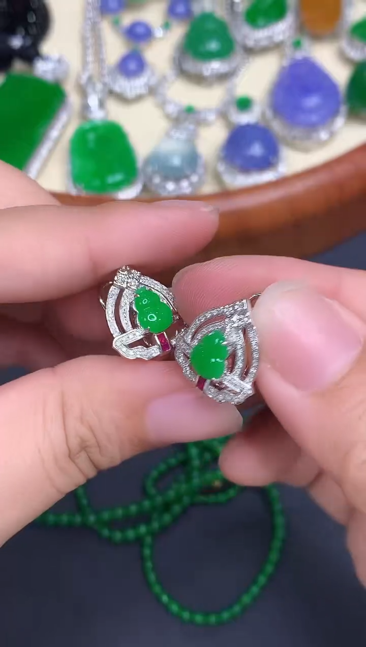 18K金镶嵌翡翠耳饰664-中国好珍宝