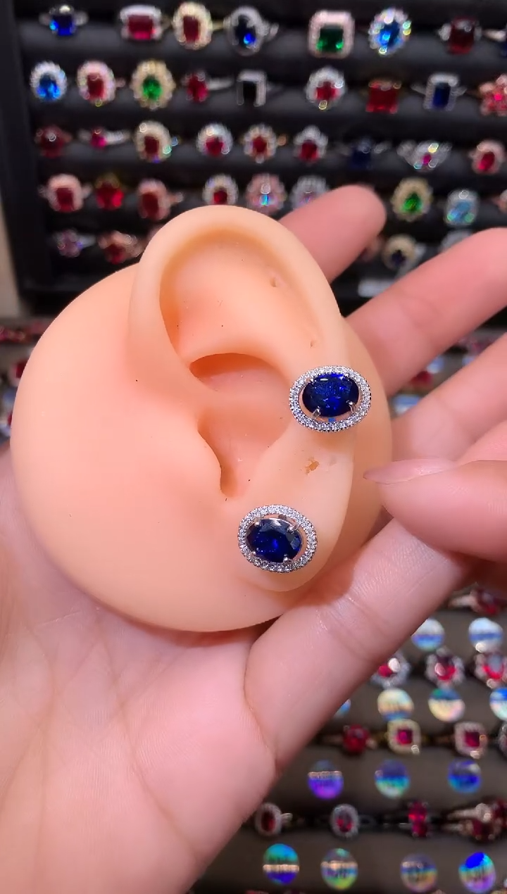 【闪购商品】蓝宝石耳饰银S925镶嵌68