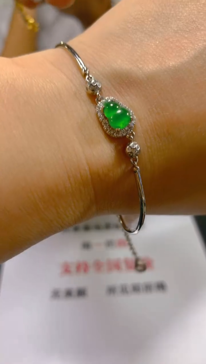 未镶嵌手链翡翠多样性发一