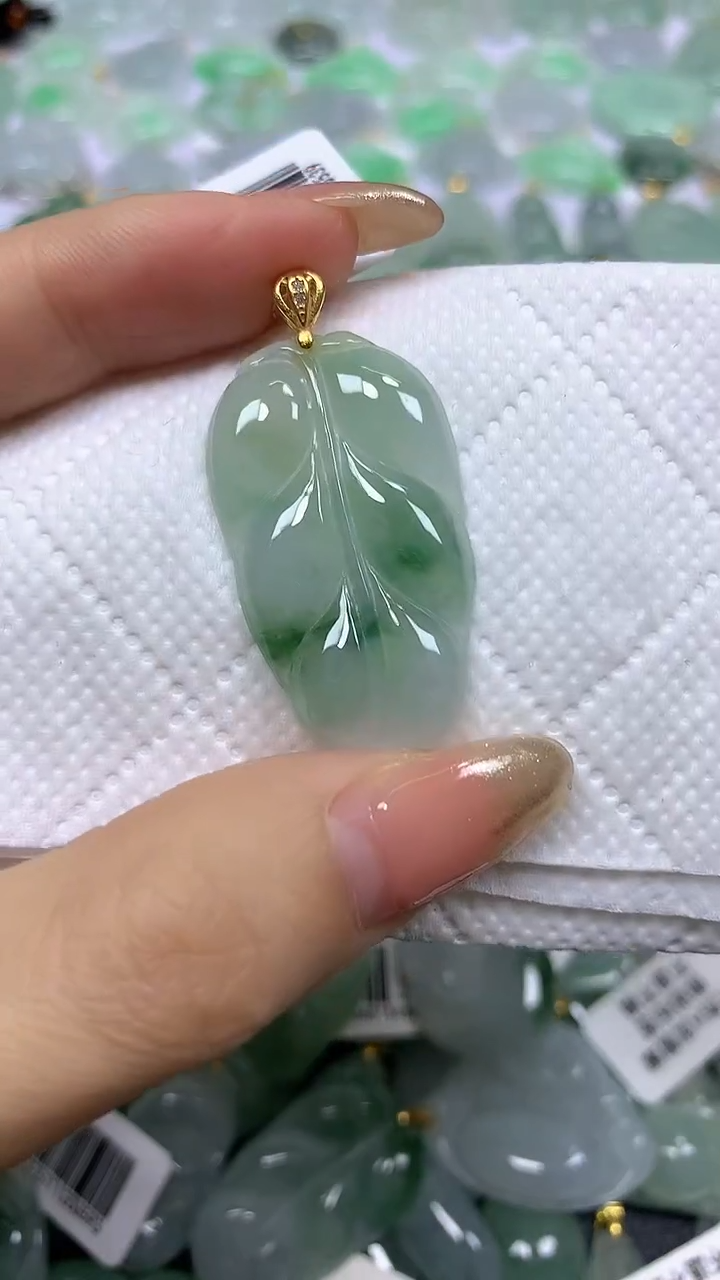 颈饰未镶嵌翡翠A货
