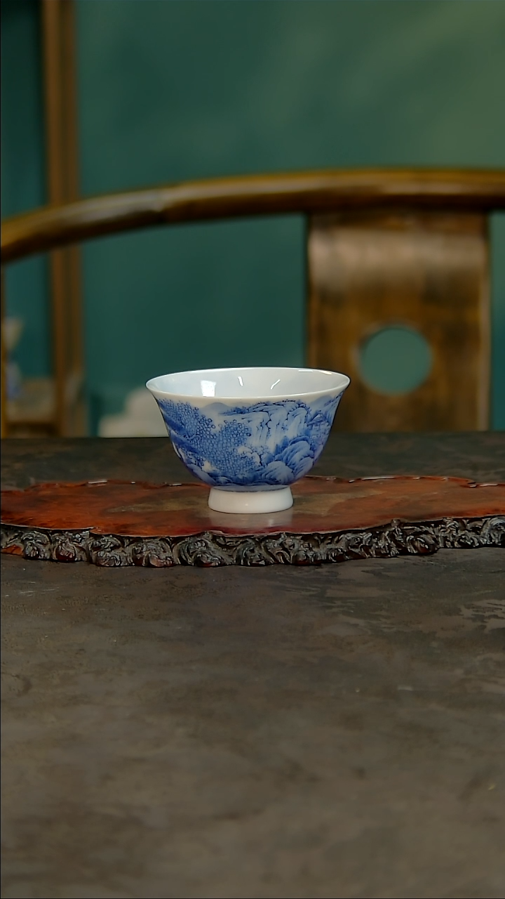 【闪购商品】青花手绘山水主人杯