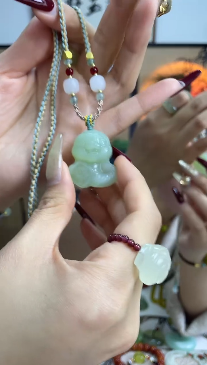 【闪购商品】岫玉吊坠未镶嵌多样性发货其中发一