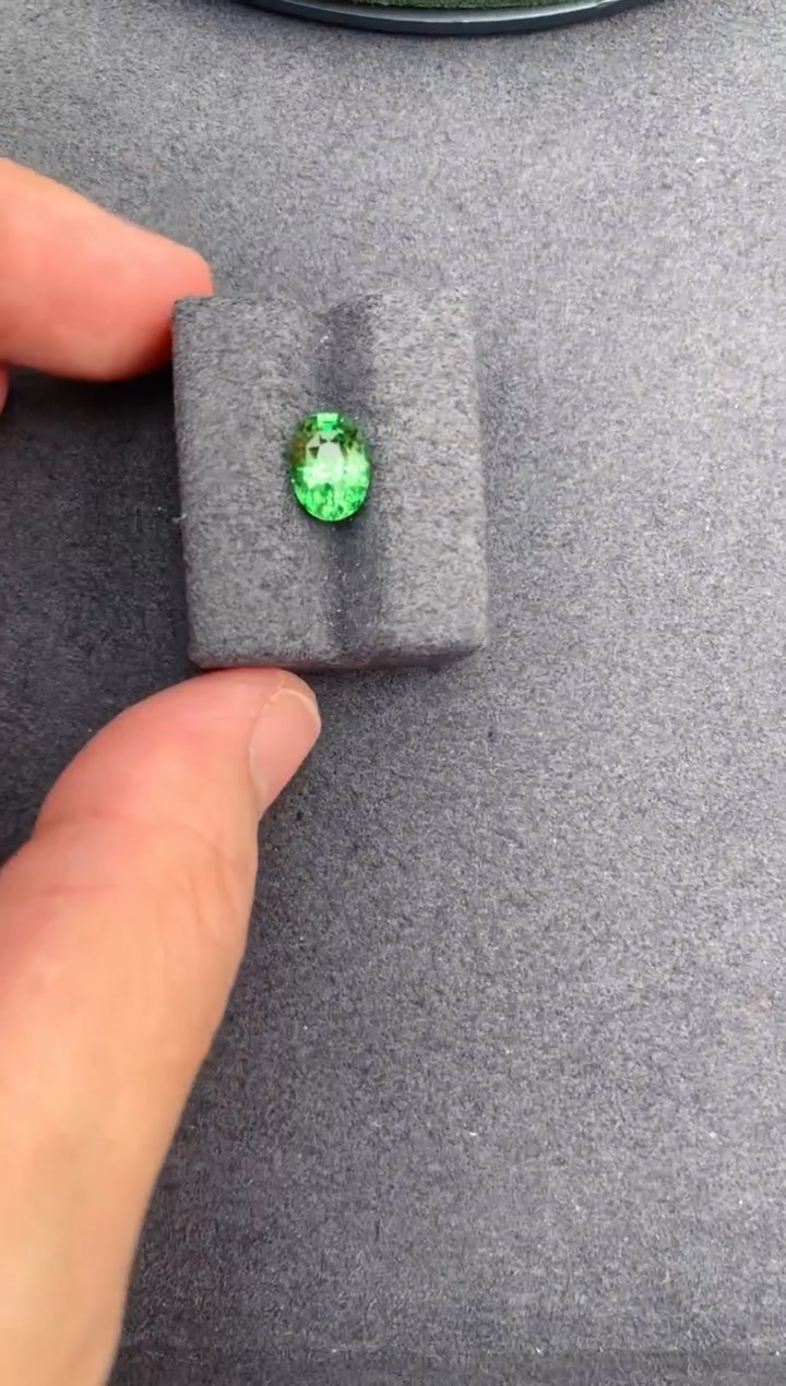 【闪购商品】石榴石（沙弗莱）裸石未镶嵌2ct沙弗莱