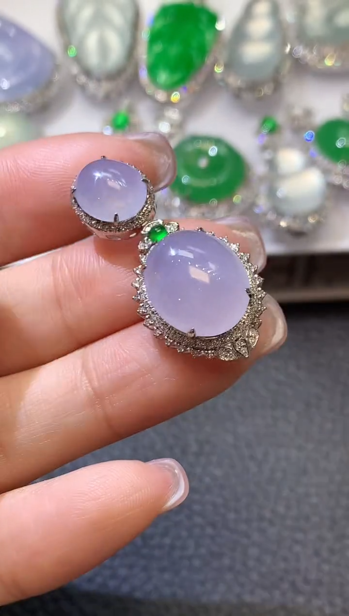 【闪购商品】翡翠吊坠(不含链)18K金镶嵌A23 紫货有一定色差