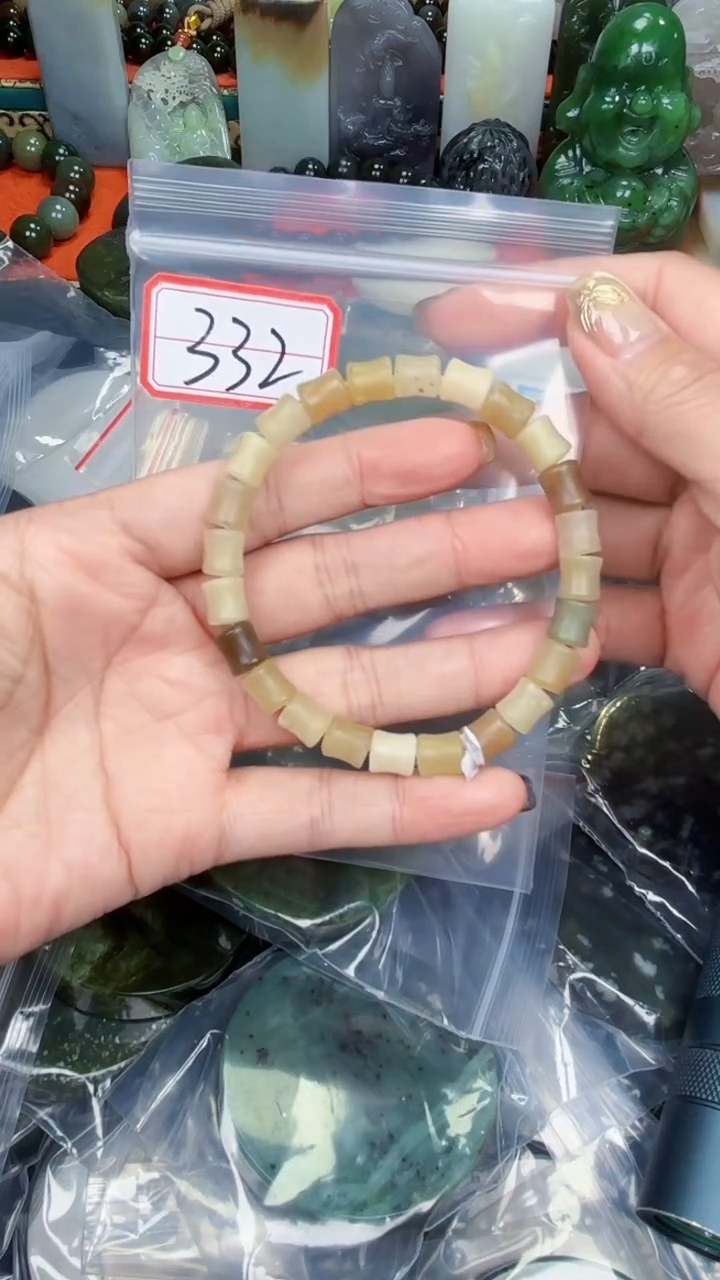 颈饰未镶嵌和田玉和田玉