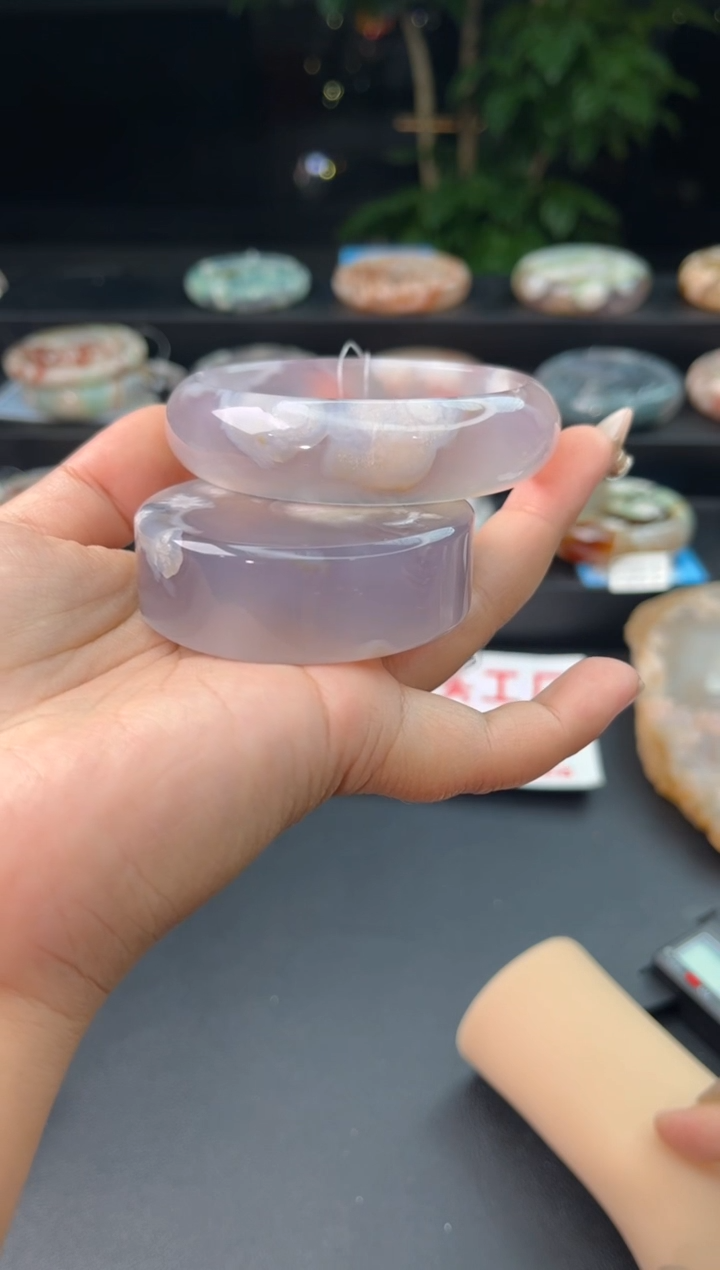 【闪购商品】石英质玉手镯未镶嵌赠送镯心（圈口58