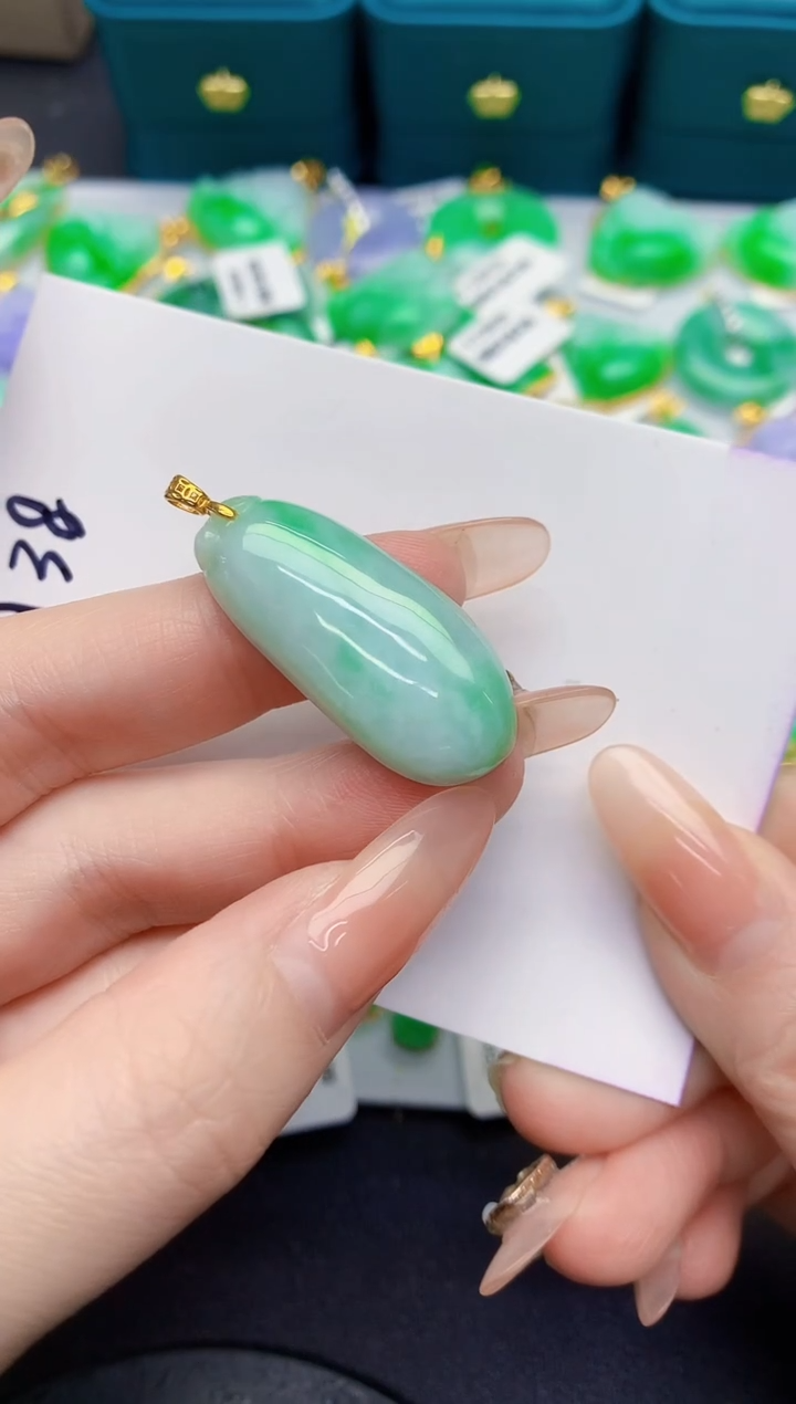 颈饰未镶嵌翡翠缅甸天然翡翠A货