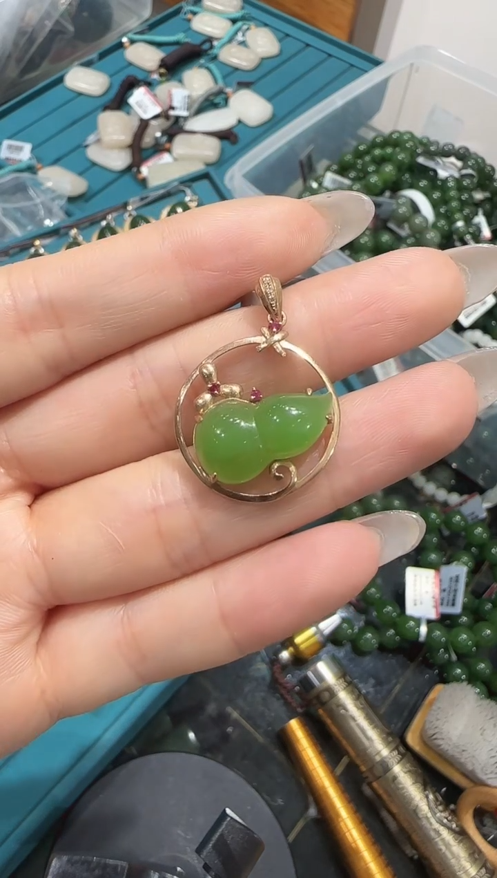 【闪购商品】和田玉吊坠/多样性发18K金镶嵌R285