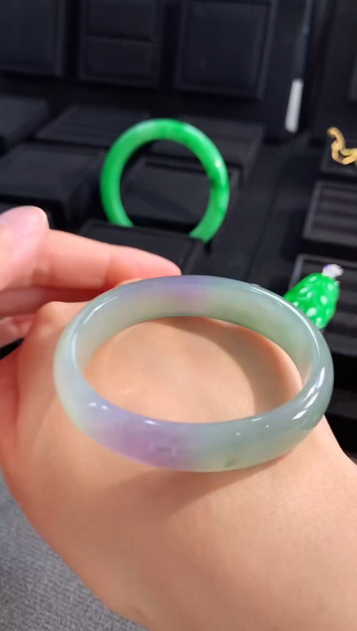 【闪购商品】翡翠手镯未镶嵌手饰