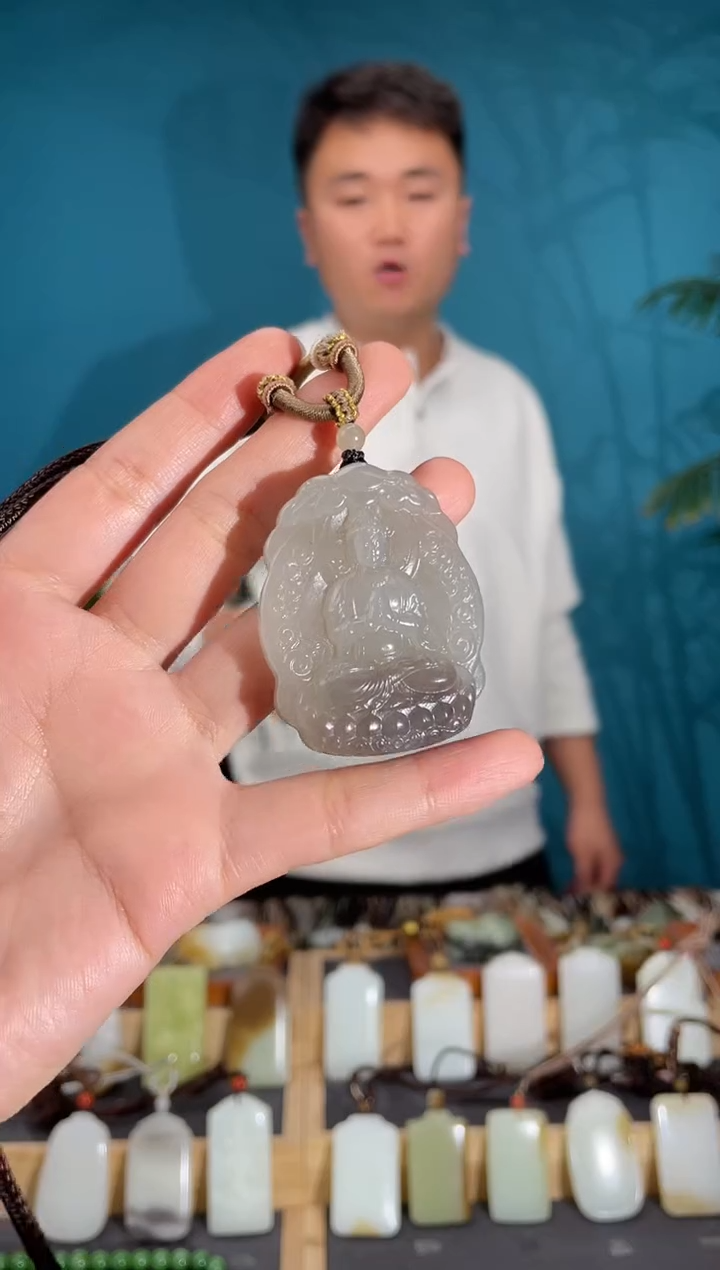 颈饰未镶嵌和田玉1