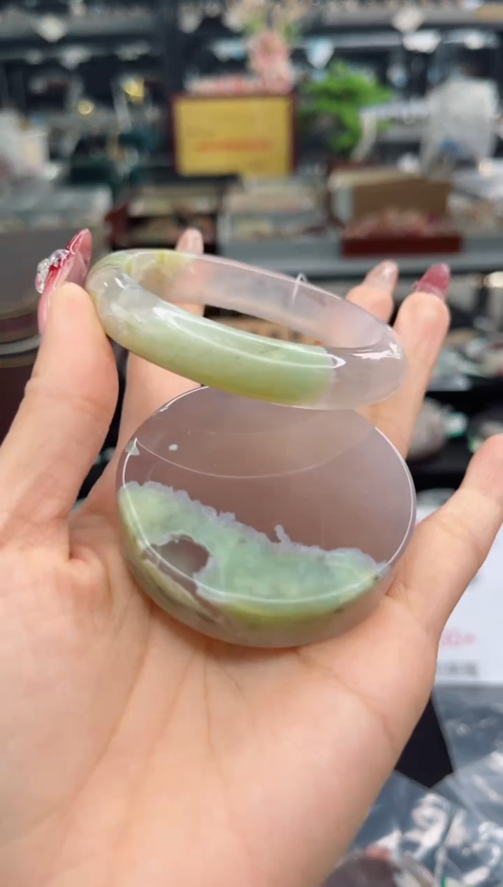 【闪购商品】石英质玉手镯未镶嵌56圈口（赠品镯心）S9002