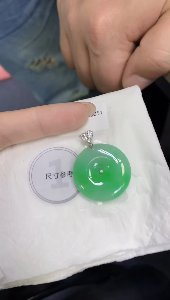 颈饰18K金镶嵌翡翠天然缅甸翡翠A货百元以上9元证书费自理