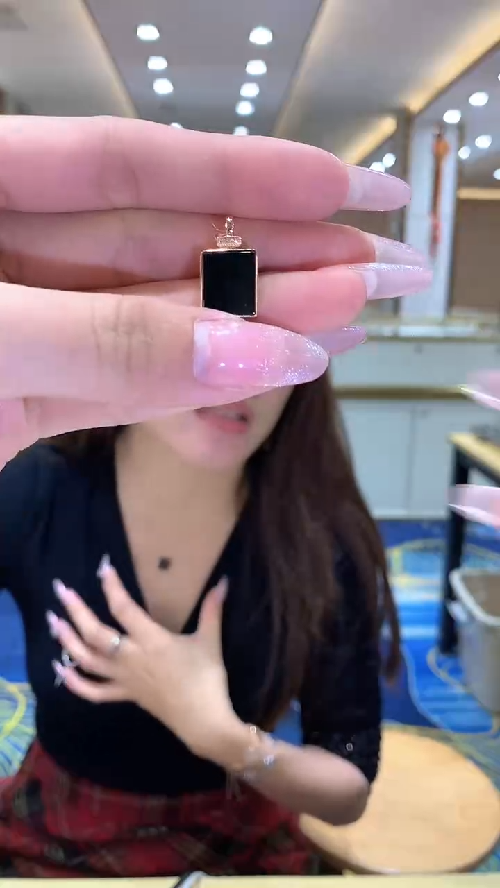 【闪购商品】翡翠吊坠(不含链)18K金镶嵌无事牌吊坠XLH