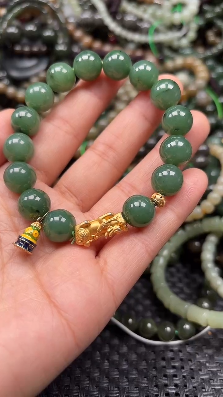 颈饰未镶嵌和田玉1