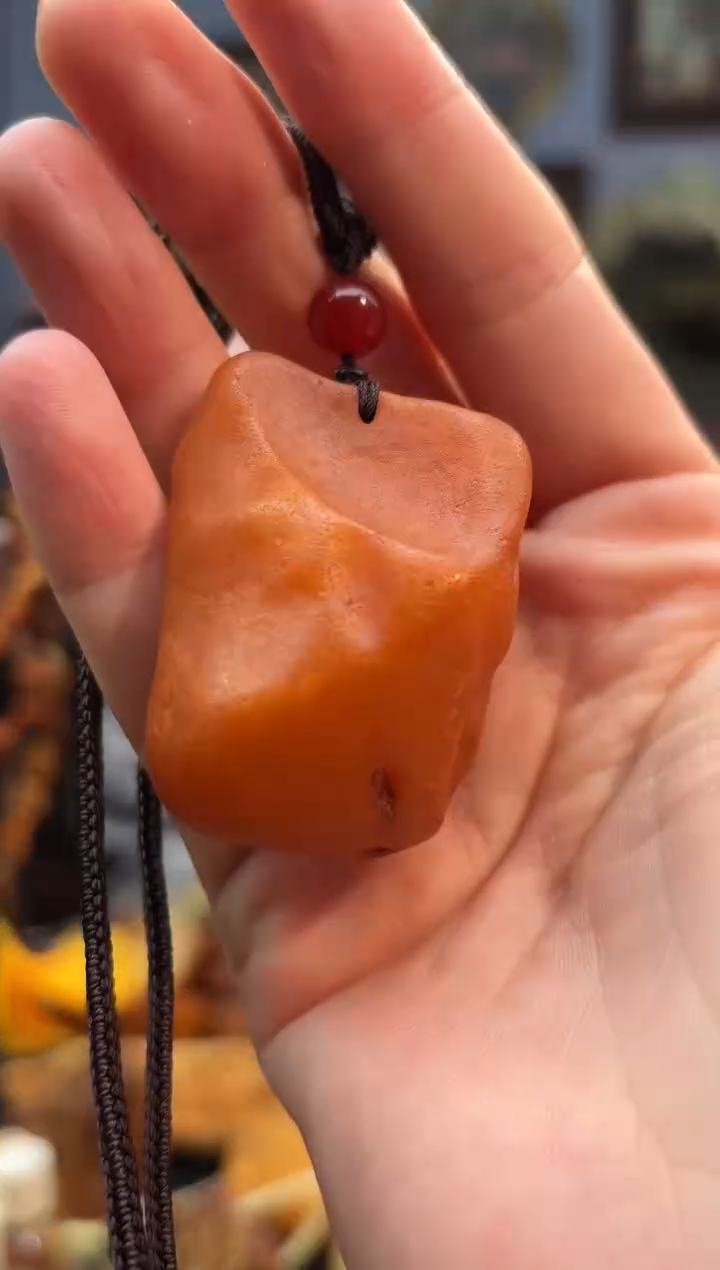 琥珀颈饰未镶嵌吊坠